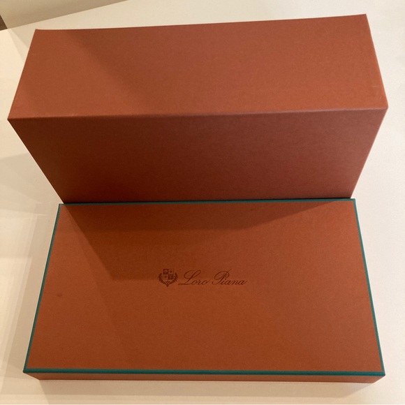 EMPTY Authentic Loro Piana Box - Picture 2 of 8